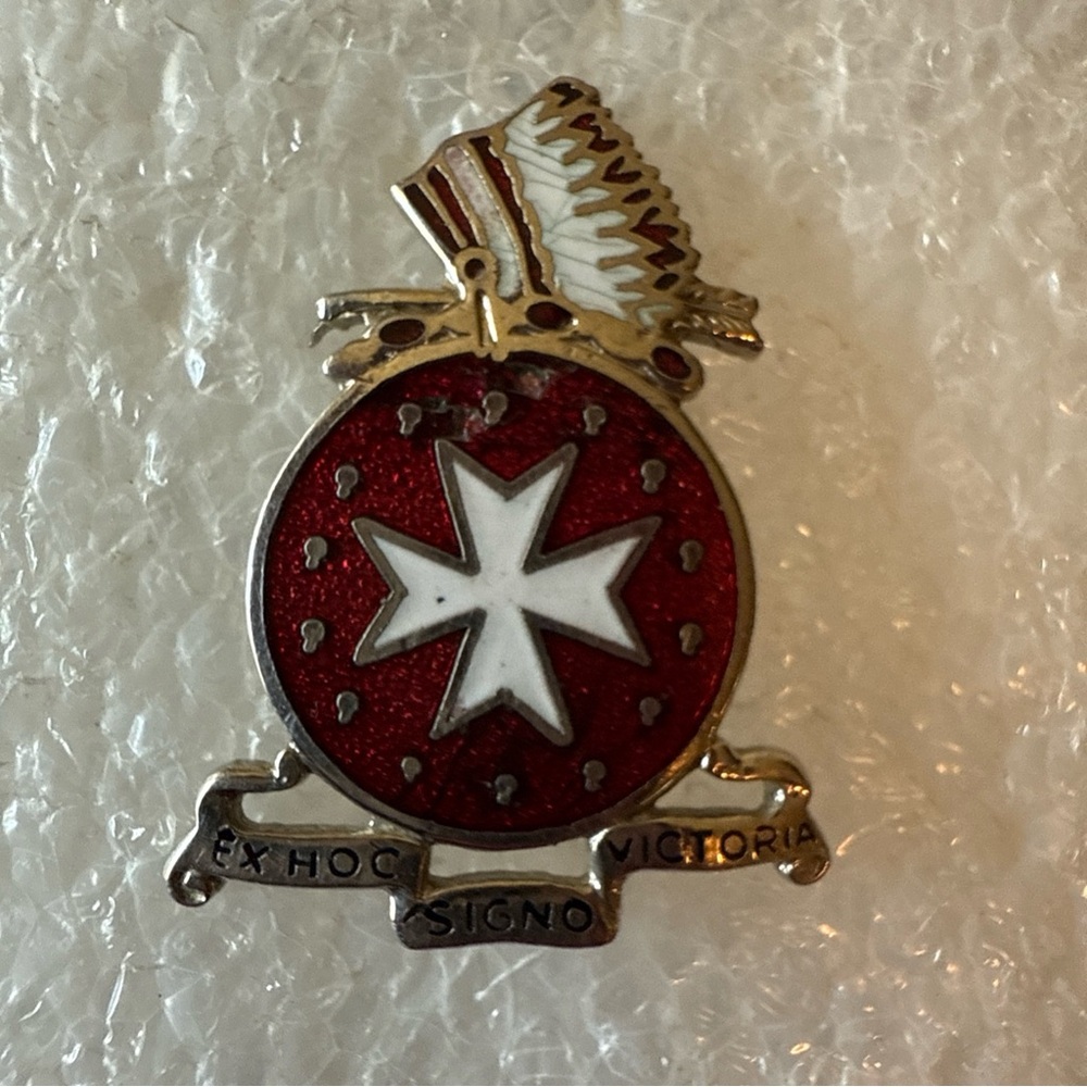 Vintage U.S. Army DI Distinctive Insignia 14th Field Artillery Regiment Pin